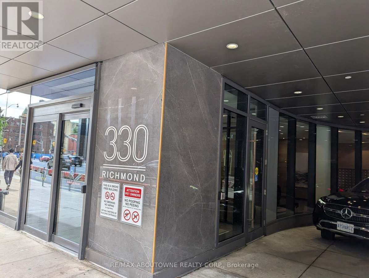 330 RICHMOND STREET W - Photo 2