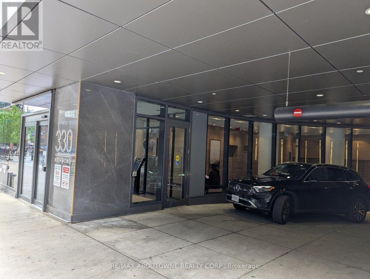 330 RICHMOND STREET W - Photo 3