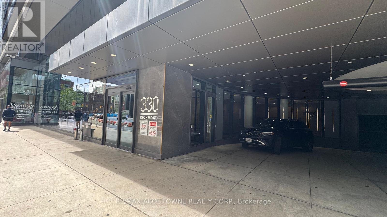 330 RICHMOND STREET W - Photo 4
