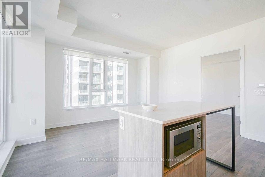 921 - 35 TUBMAN AVENUE - Photo 3