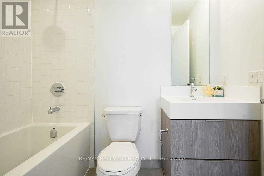 921 - 35 TUBMAN AVENUE - Photo 8