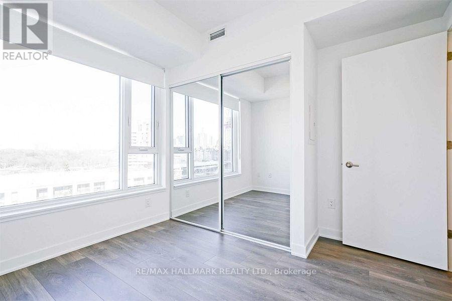 921 - 35 TUBMAN AVENUE - Photo 11