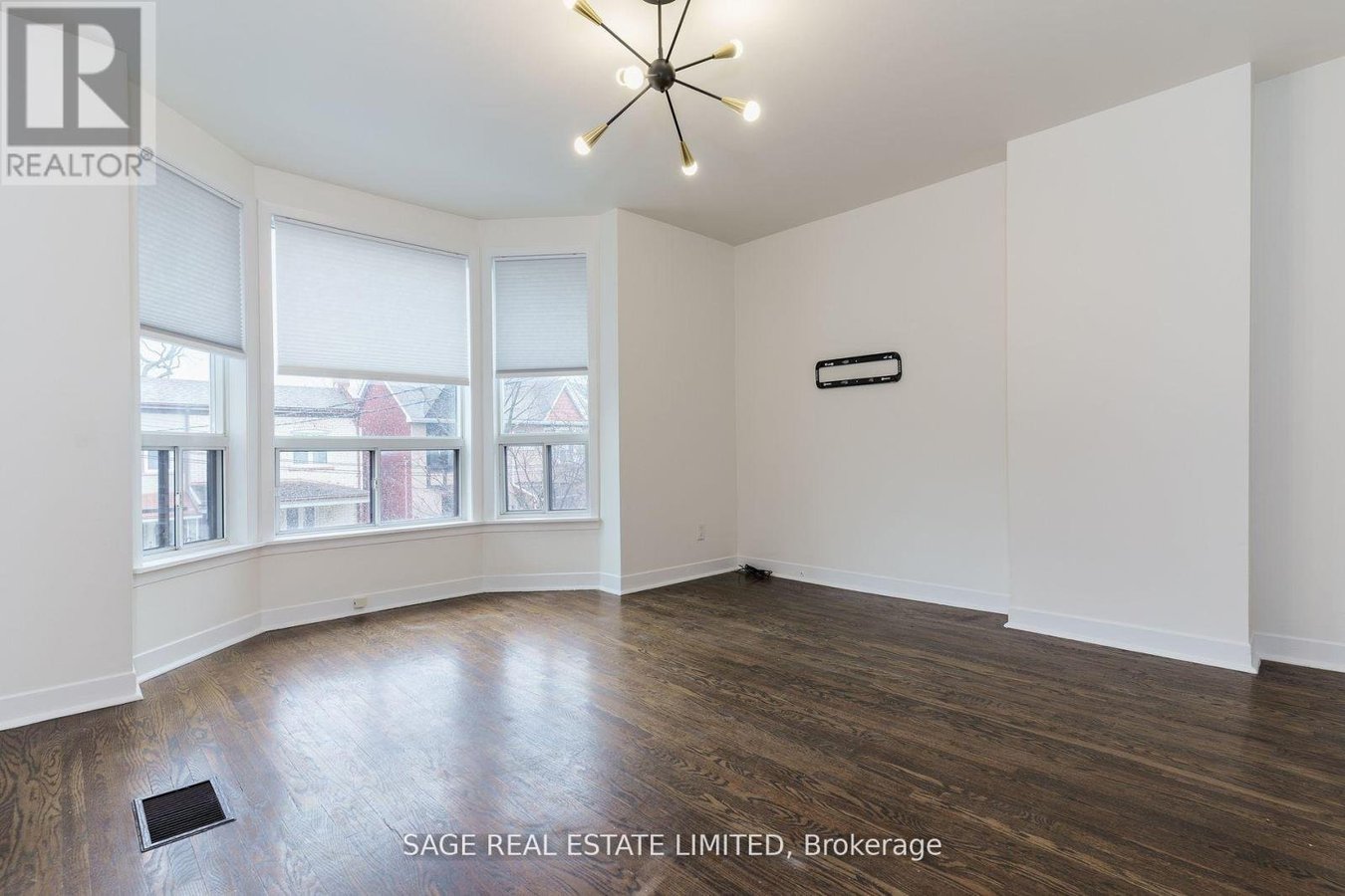 160 GORE VALE AVENUE - Photo 4