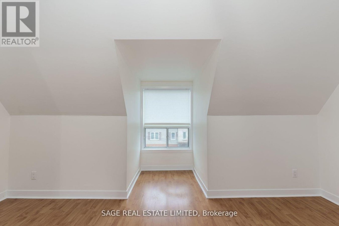 160 GORE VALE AVENUE - Photo 18