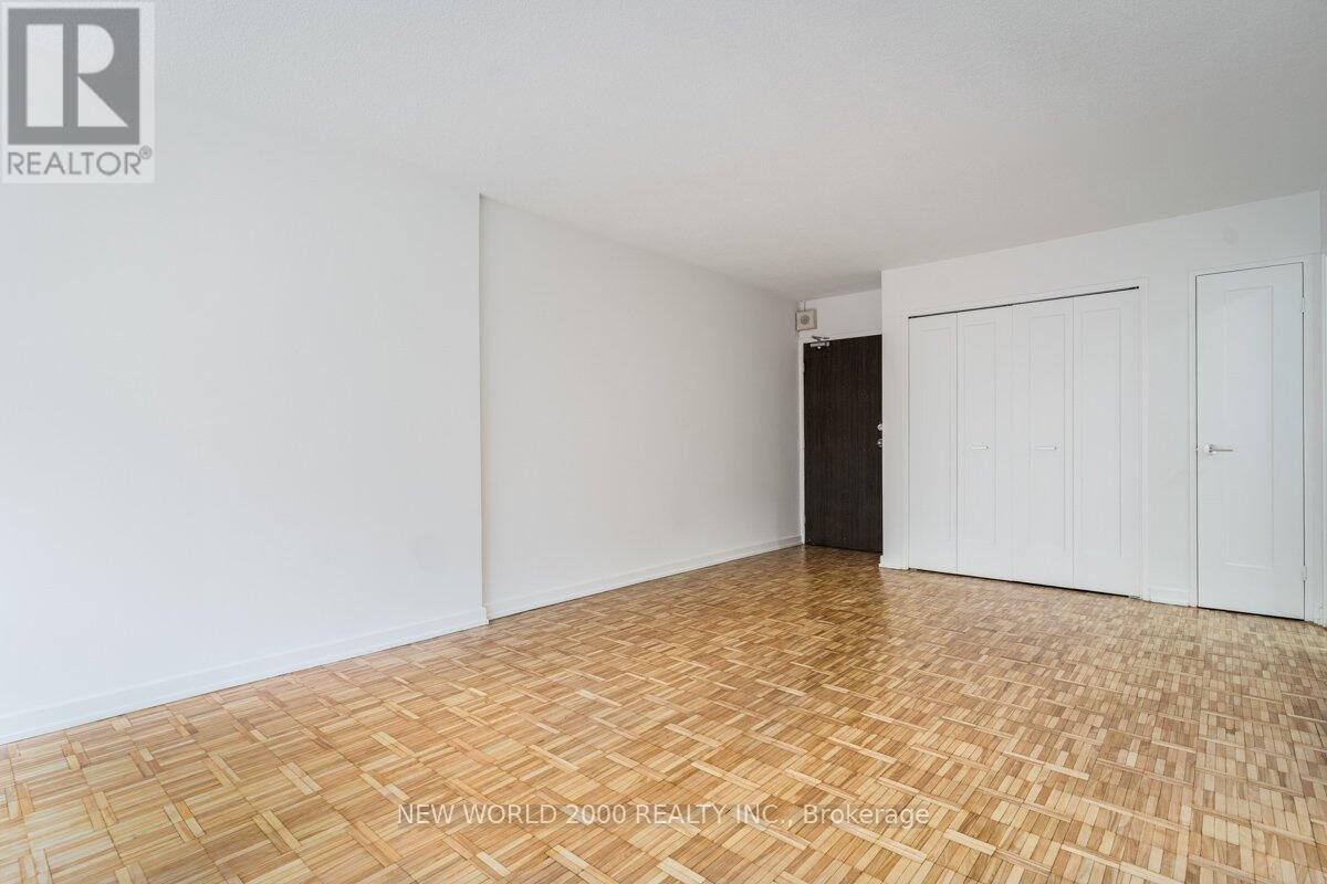 1901 - 101 ROEHAMPTON AVENUE - Photo 2