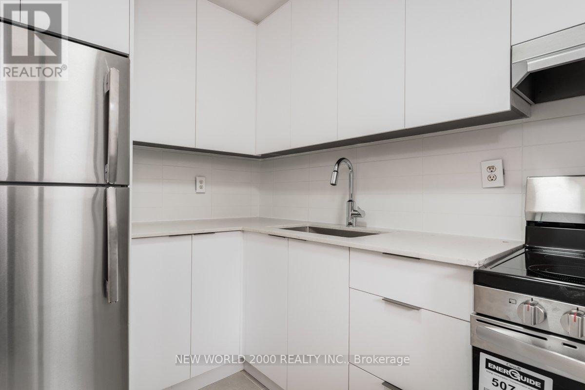 1901 - 101 ROEHAMPTON AVENUE - Photo 5