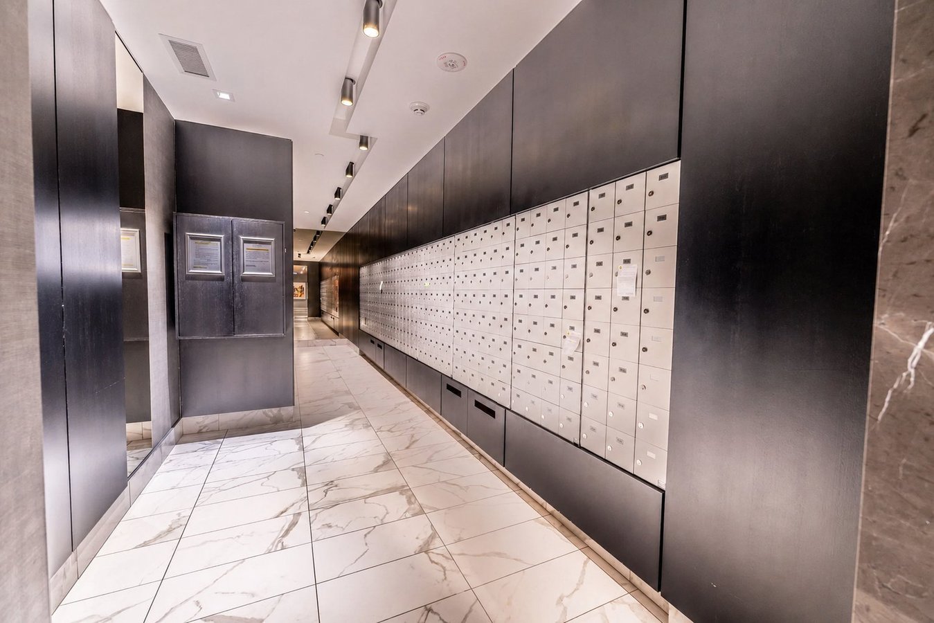 327 King Street West - Photo 33