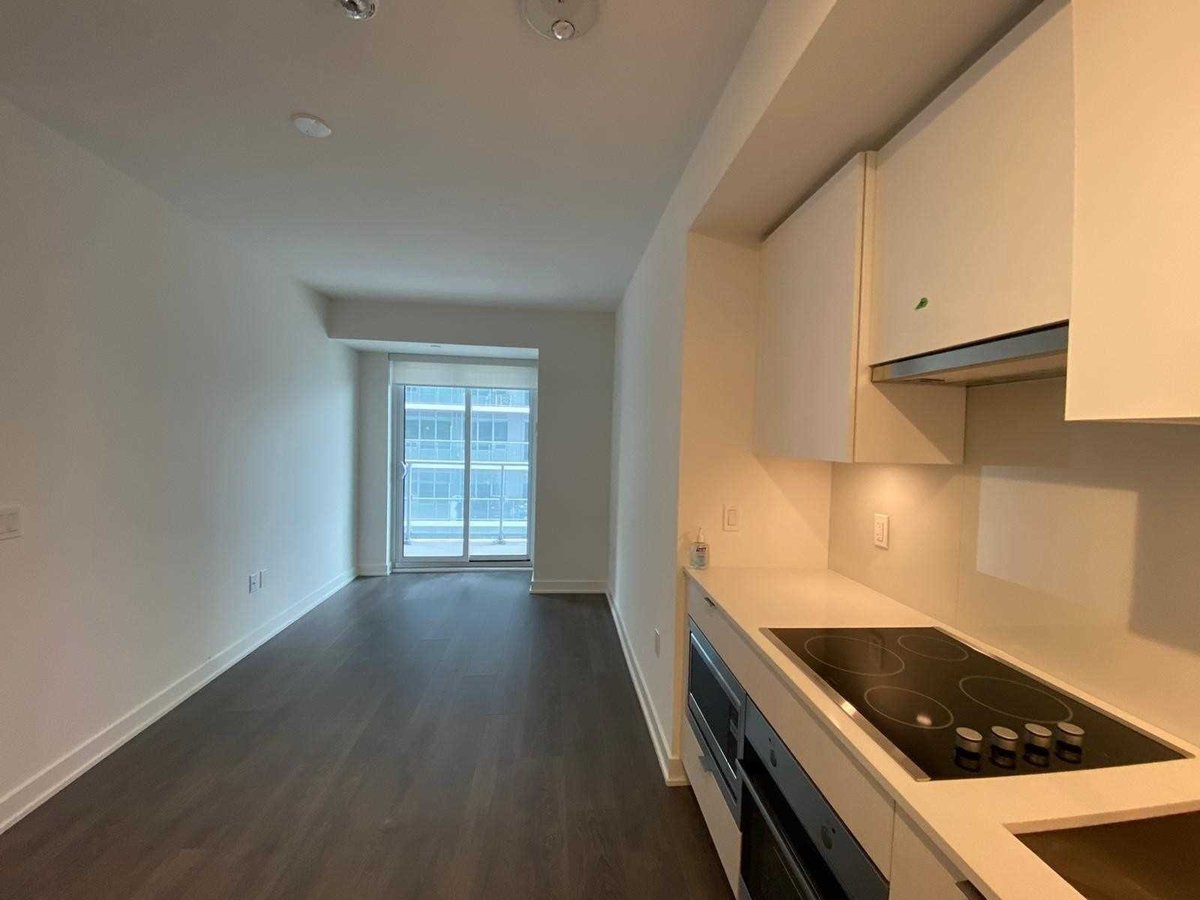 195 Redpath Avenue - Photo 3