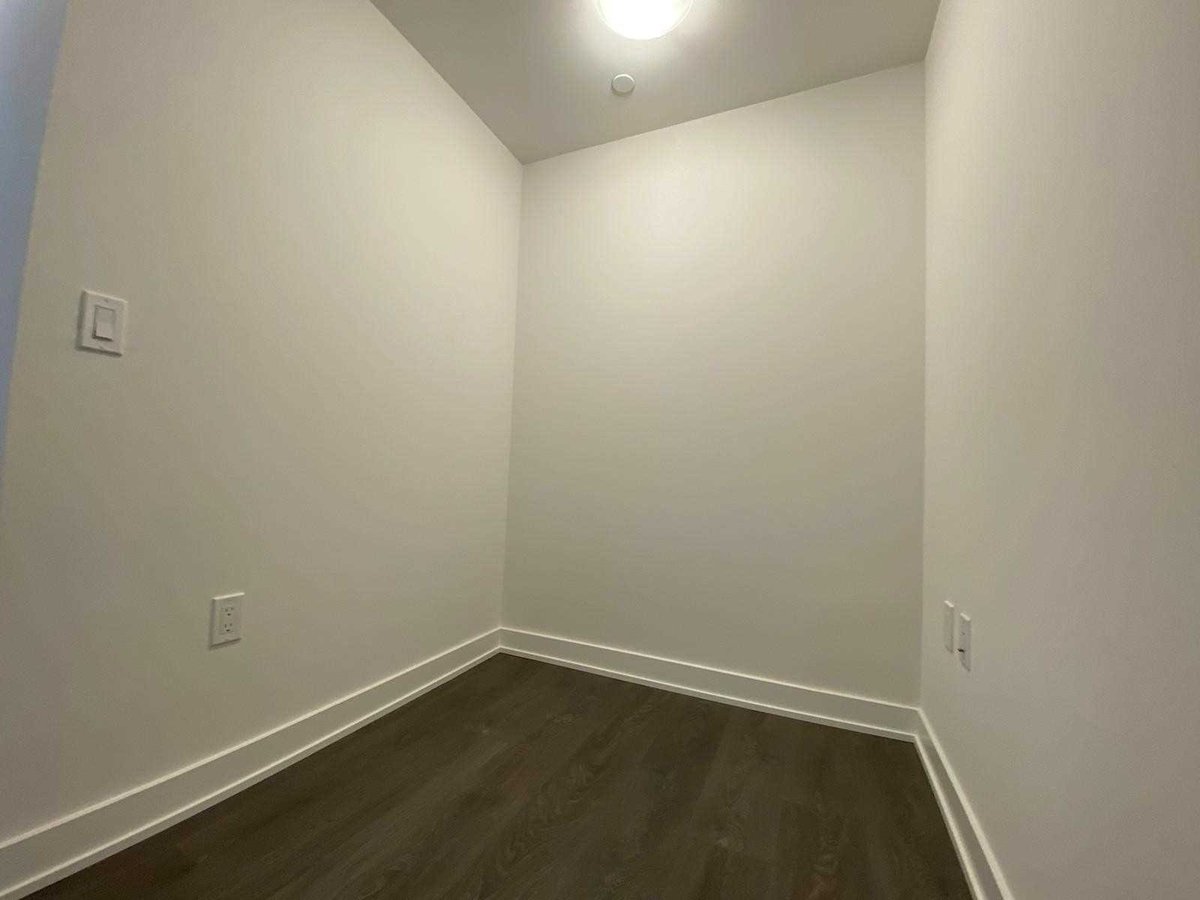 195 Redpath Avenue - Photo 8