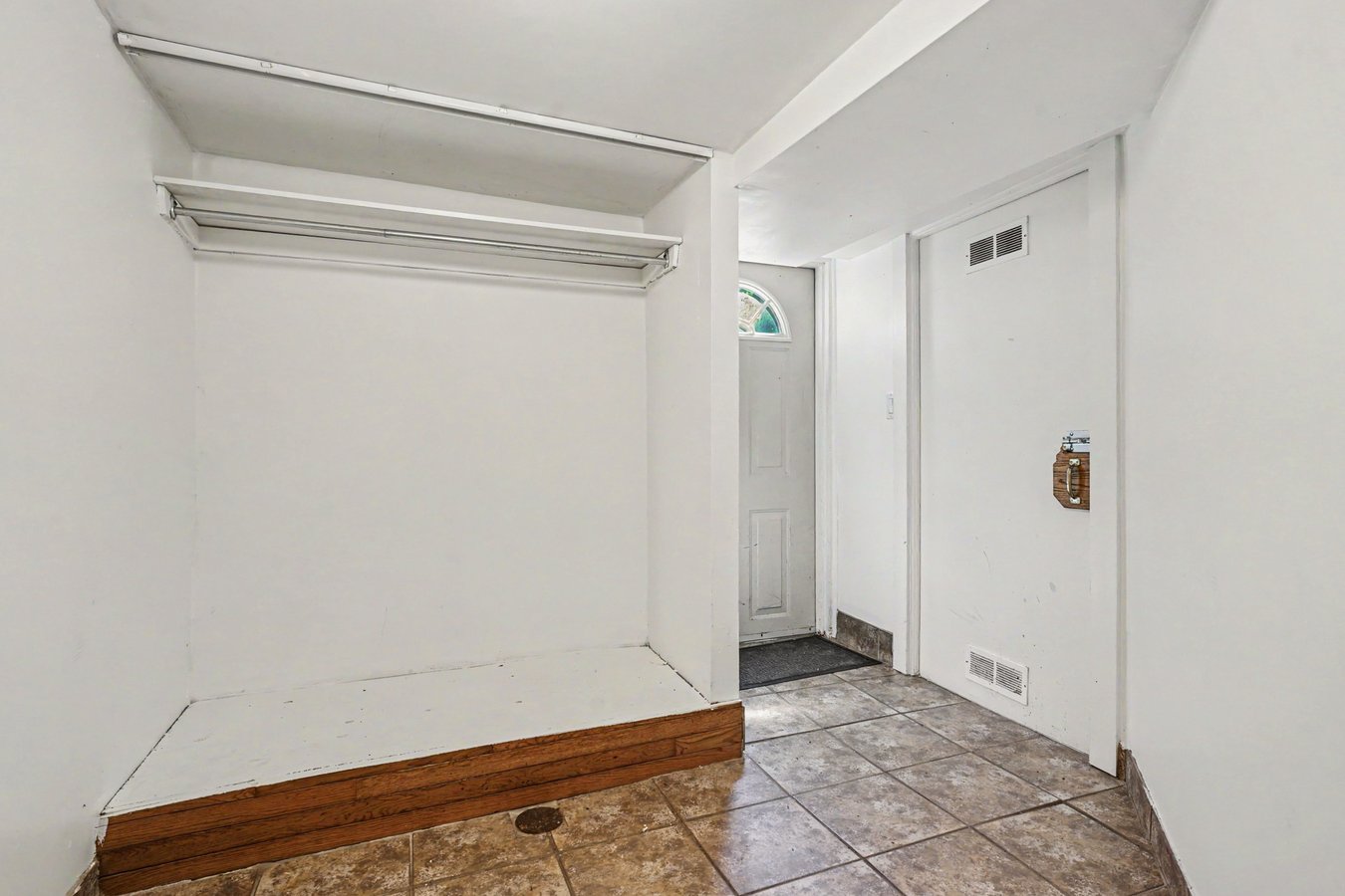 130 Lauder Avenue - Photo 3