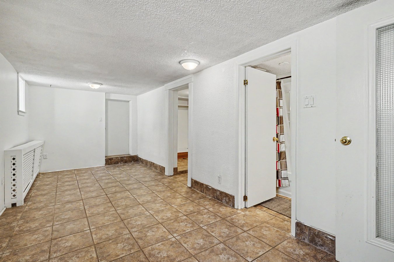130 Lauder Avenue - Photo 4
