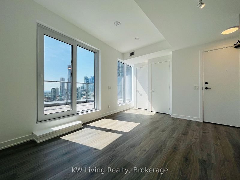 100 Queen Street East - Photo 4