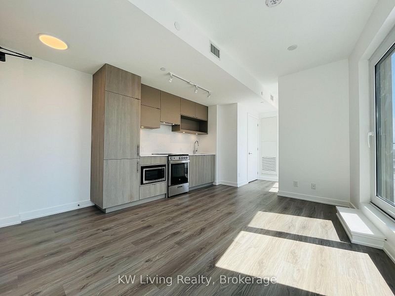 100 Queen Street East - Photo 3