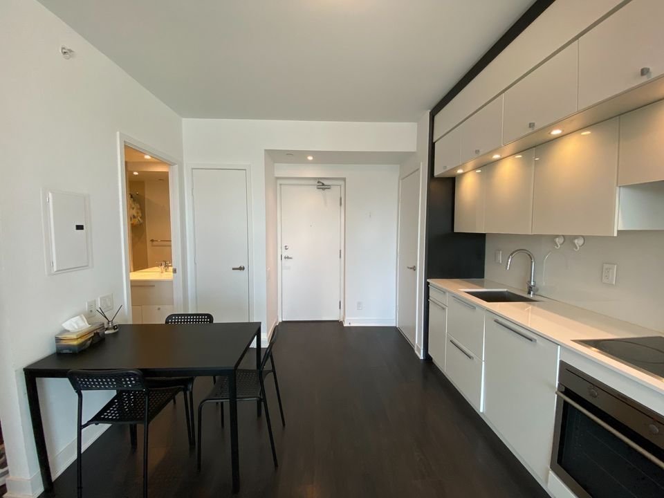 15 Grenville Street - Photo 2