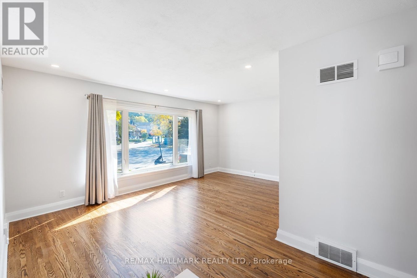 66 FERNCROFT DRIVE - Photo 4
