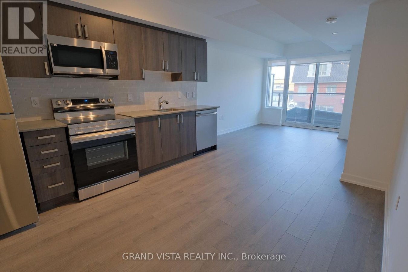 209 - 556 MARLEE AVENUE - Photo 3