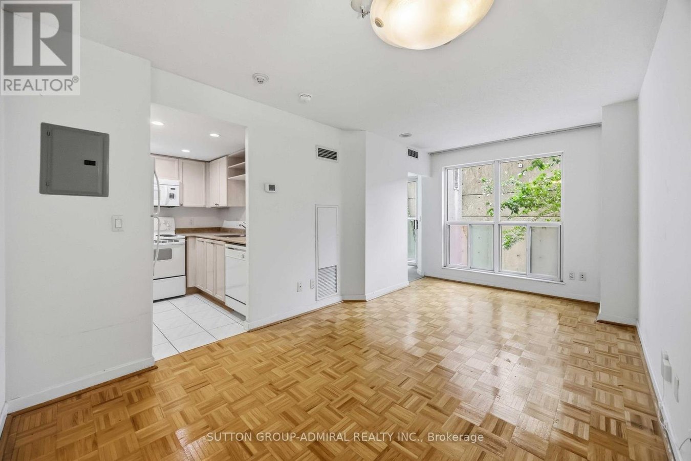 1713 - 8 PARK ROAD - Photo 5