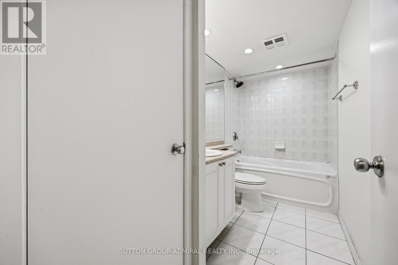 1713 - 8 PARK ROAD - Photo 20