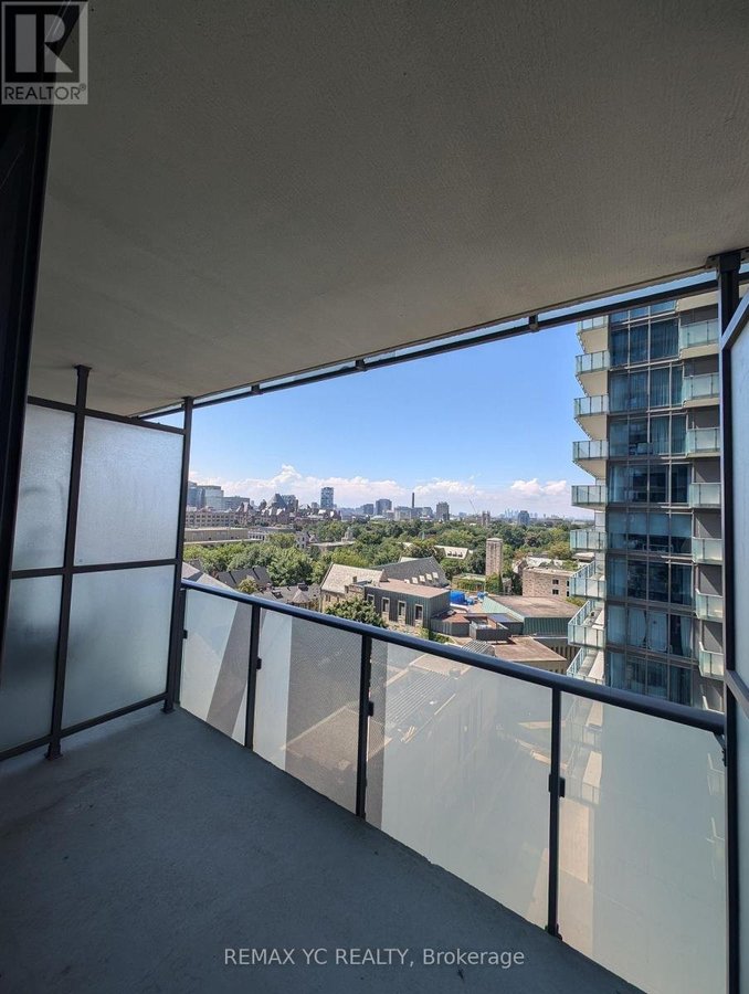 907 - 1080 BAY STREET - Photo 2