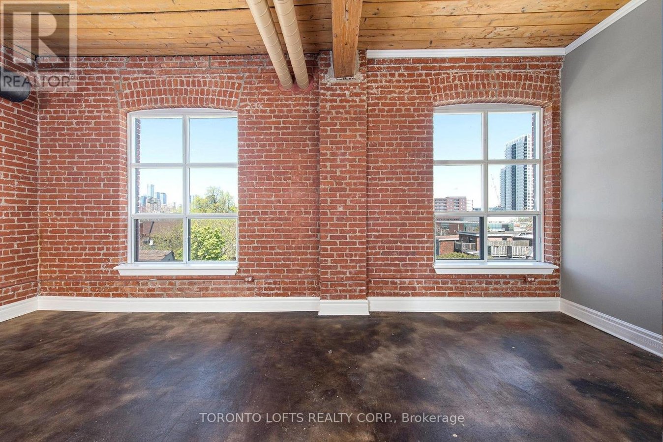 405 - 426 QUEEN STREET E - Photo 2
