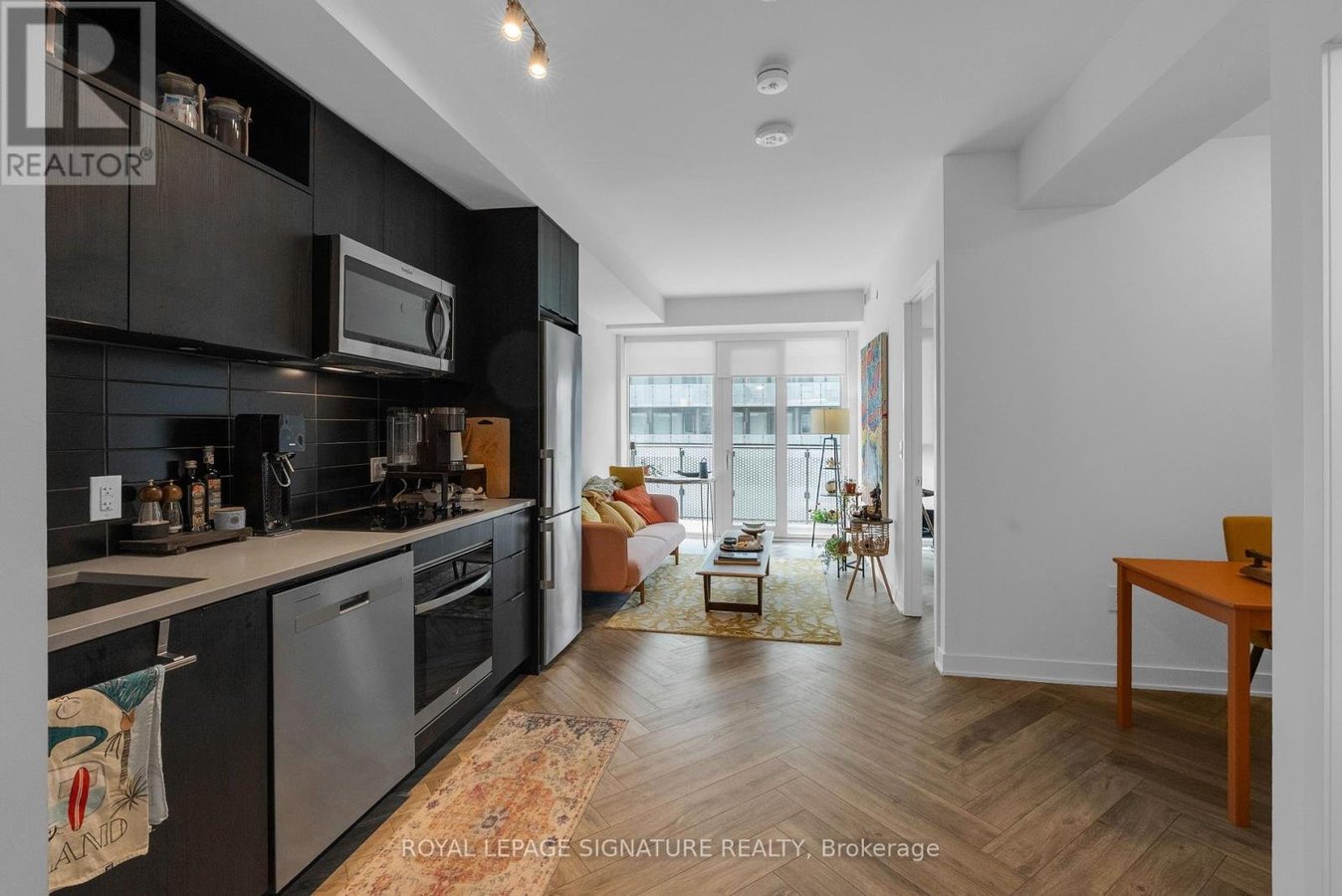 2615 - 70 PRINCESS STREET - Photo 2