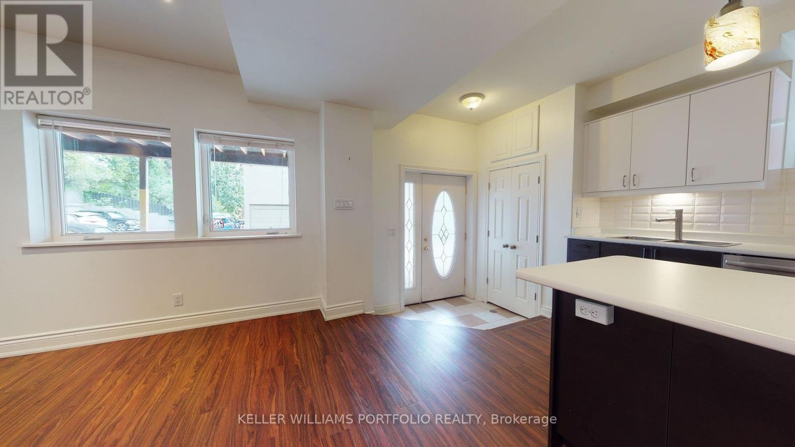 5 - 546 EGLINTON AVENUE E - Photo 9