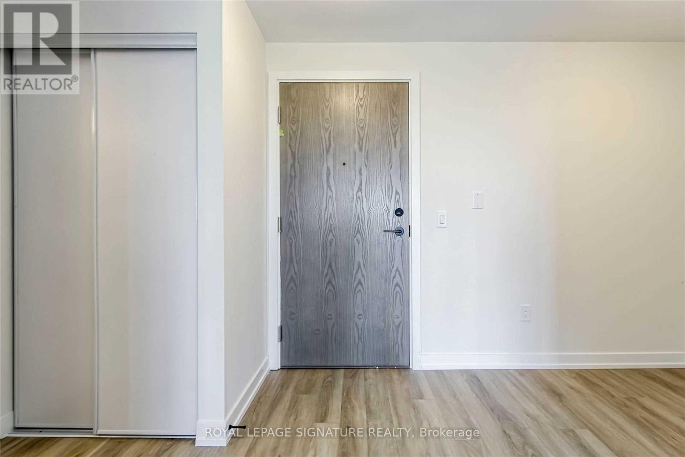 706 - 2300 ST CLAIR AVENUE W - Photo 3