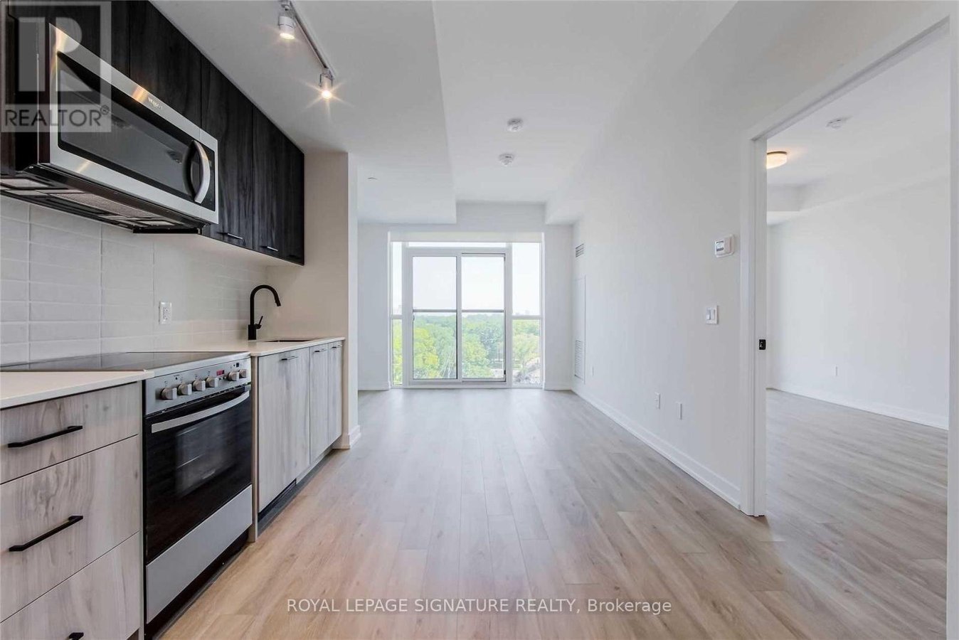 706 - 2300 ST CLAIR AVENUE W - Photo 8