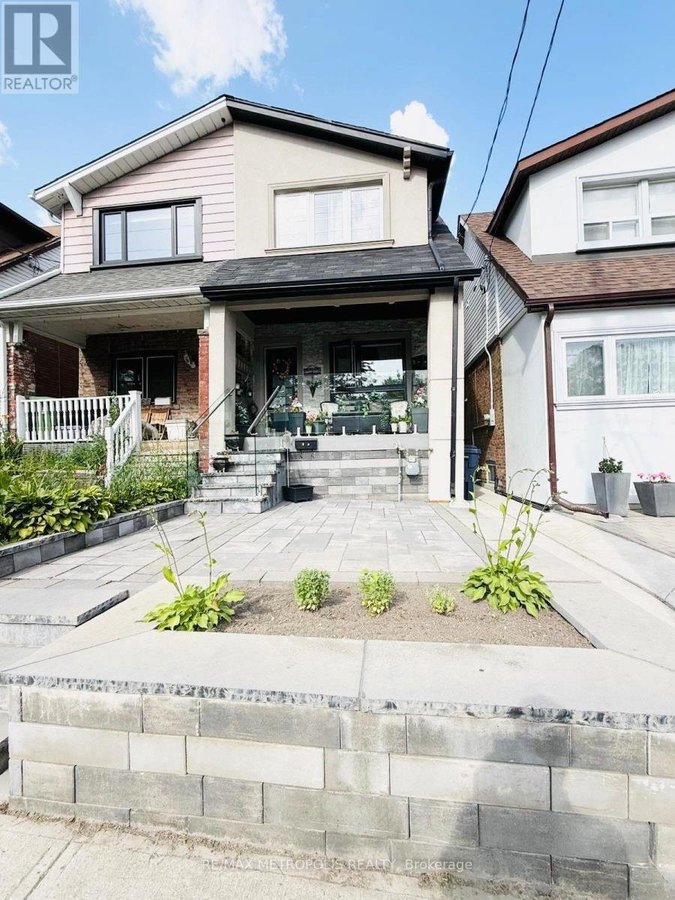 MAIN & UPPER - 383 COXWELL AVENUE - Photo 1