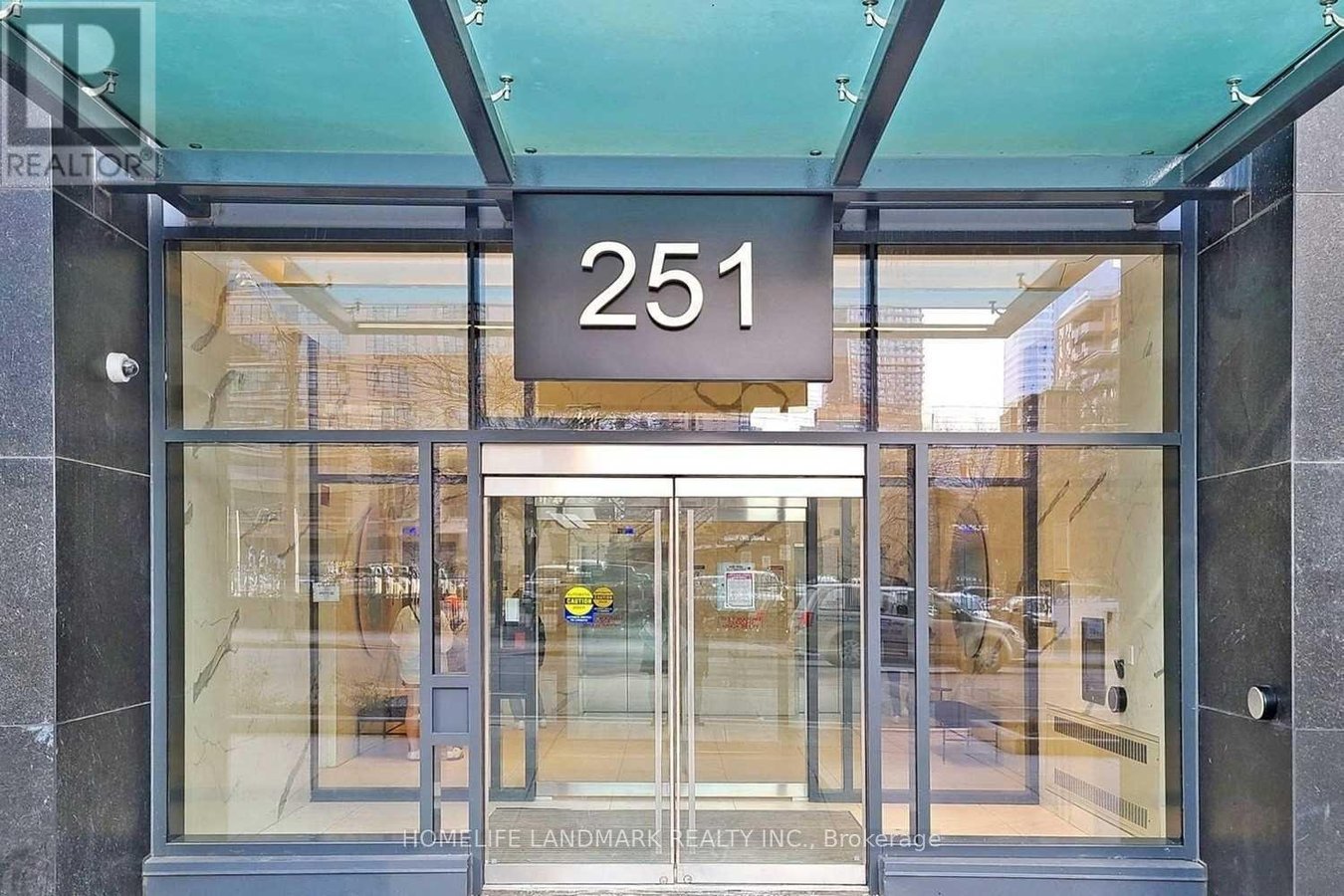739 - 251 JARVIS STREET - Photo 2