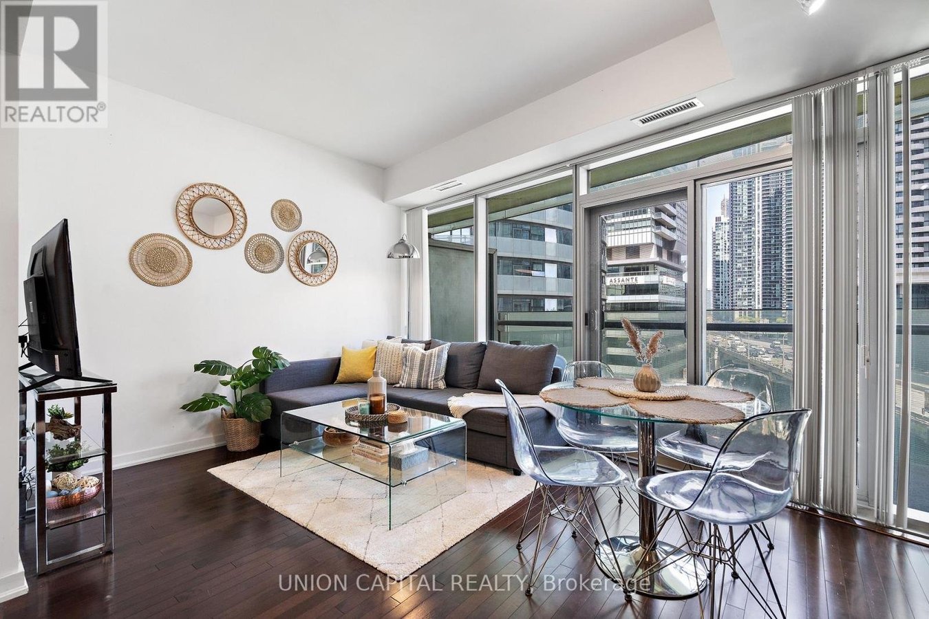 501 - 12 YORK STREET - Photo 1