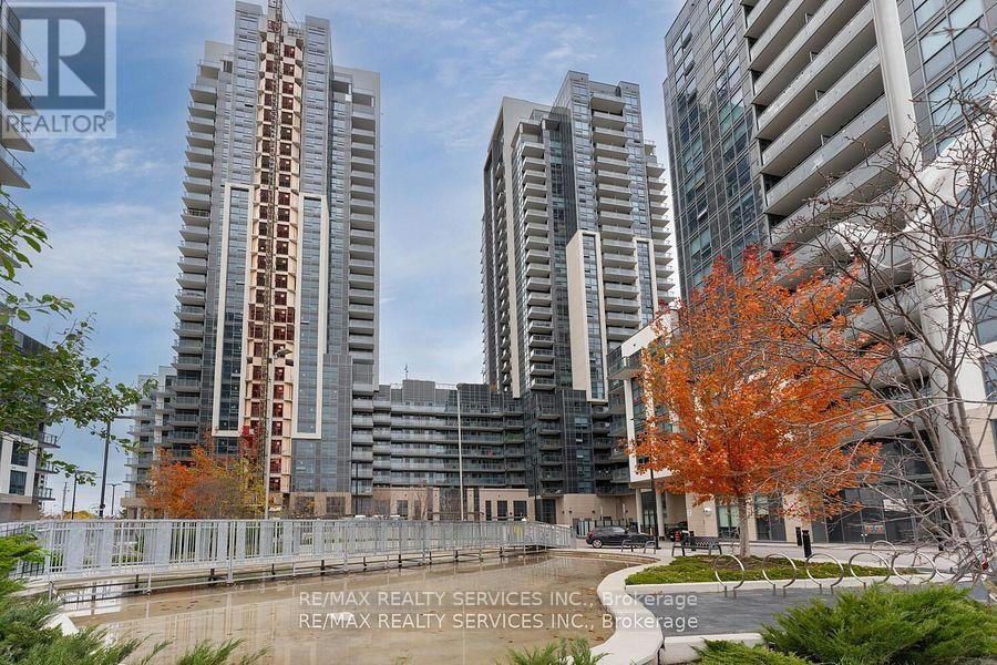 2003 - 30 MEADOWGLEN PLACE - Photo 3