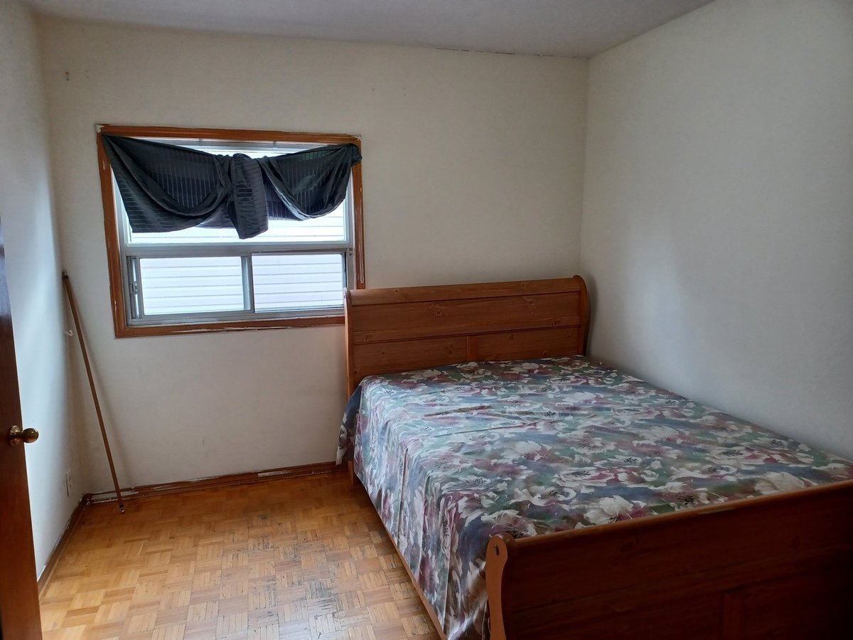 628 Brock Avenue - Photo 2