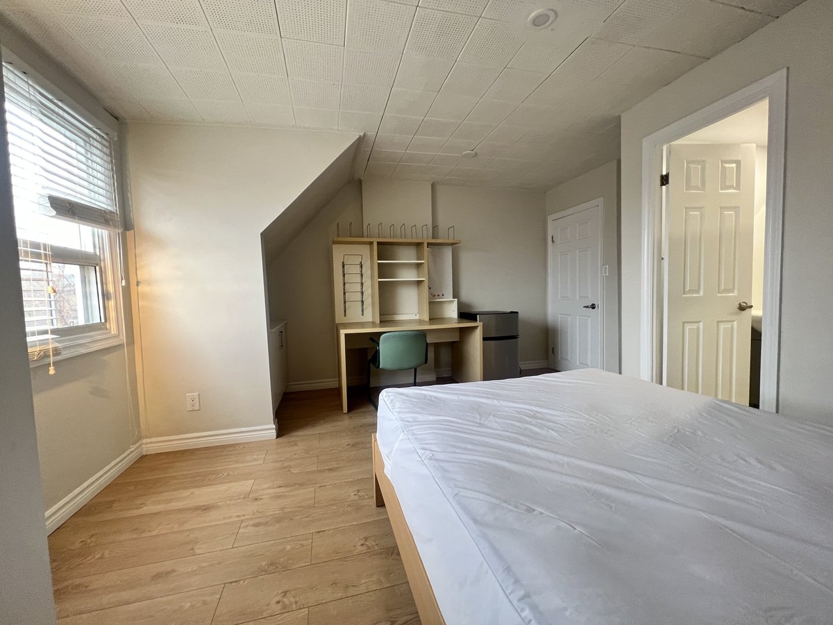 102 Oxford Street - Photo 17