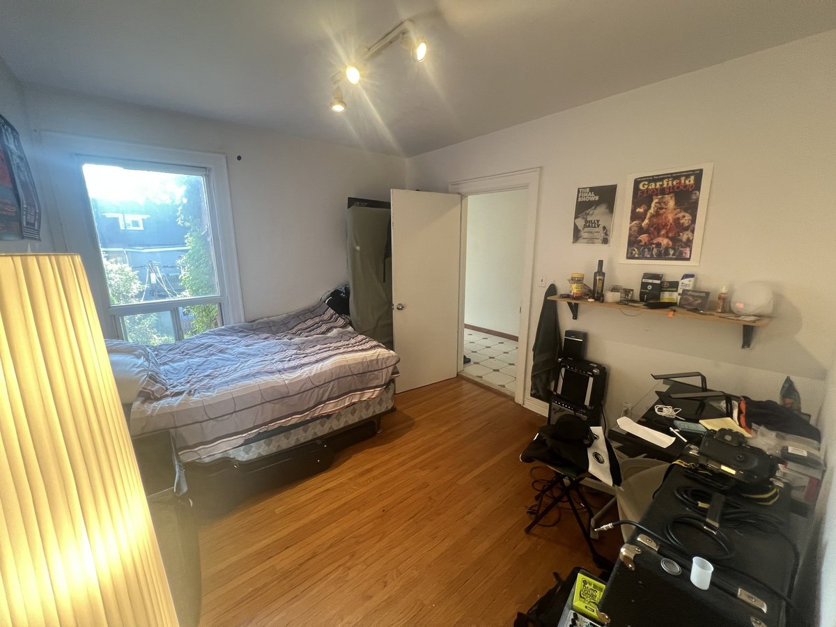 214 Montrose Avenue - Photo 11