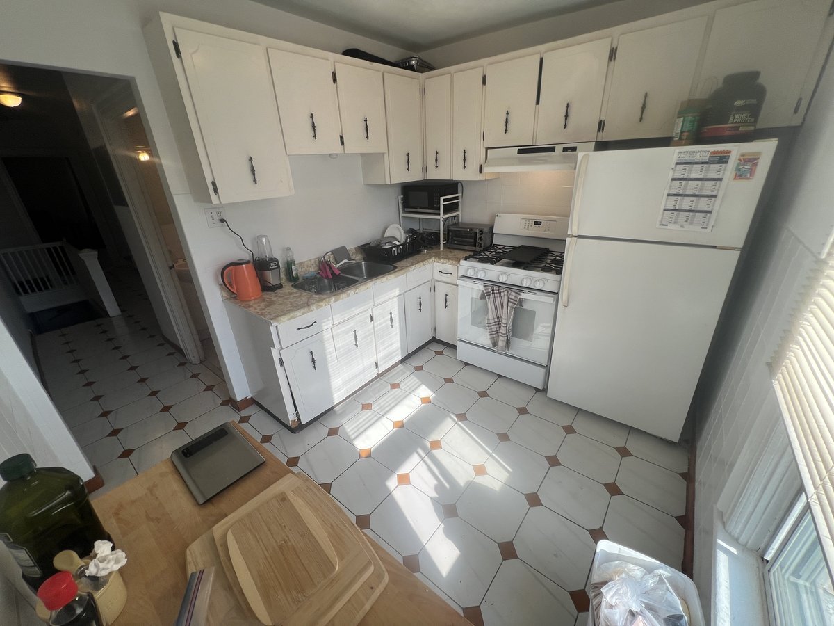 214 Montrose Avenue - Photo 4