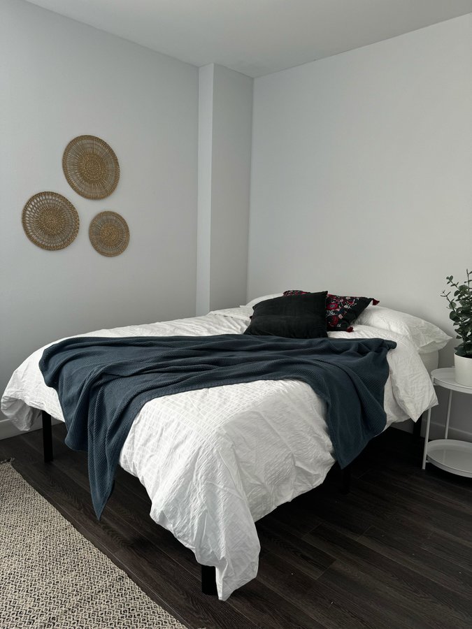 100 Wellesley Street East - Photo 1