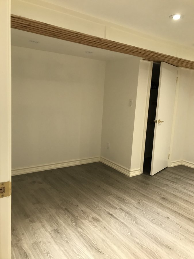 284 Eglinton Avenue West - Photo 6