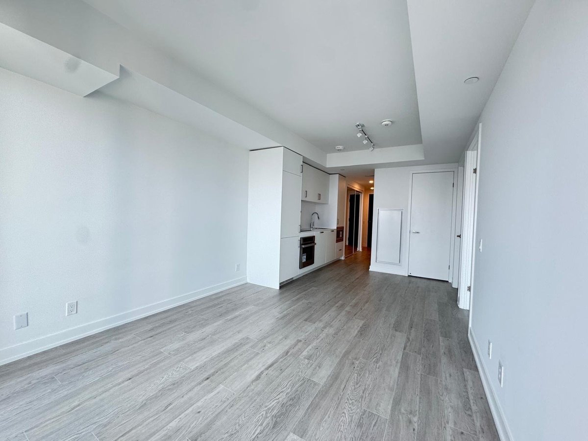 89 Queen Street East - Photo 8