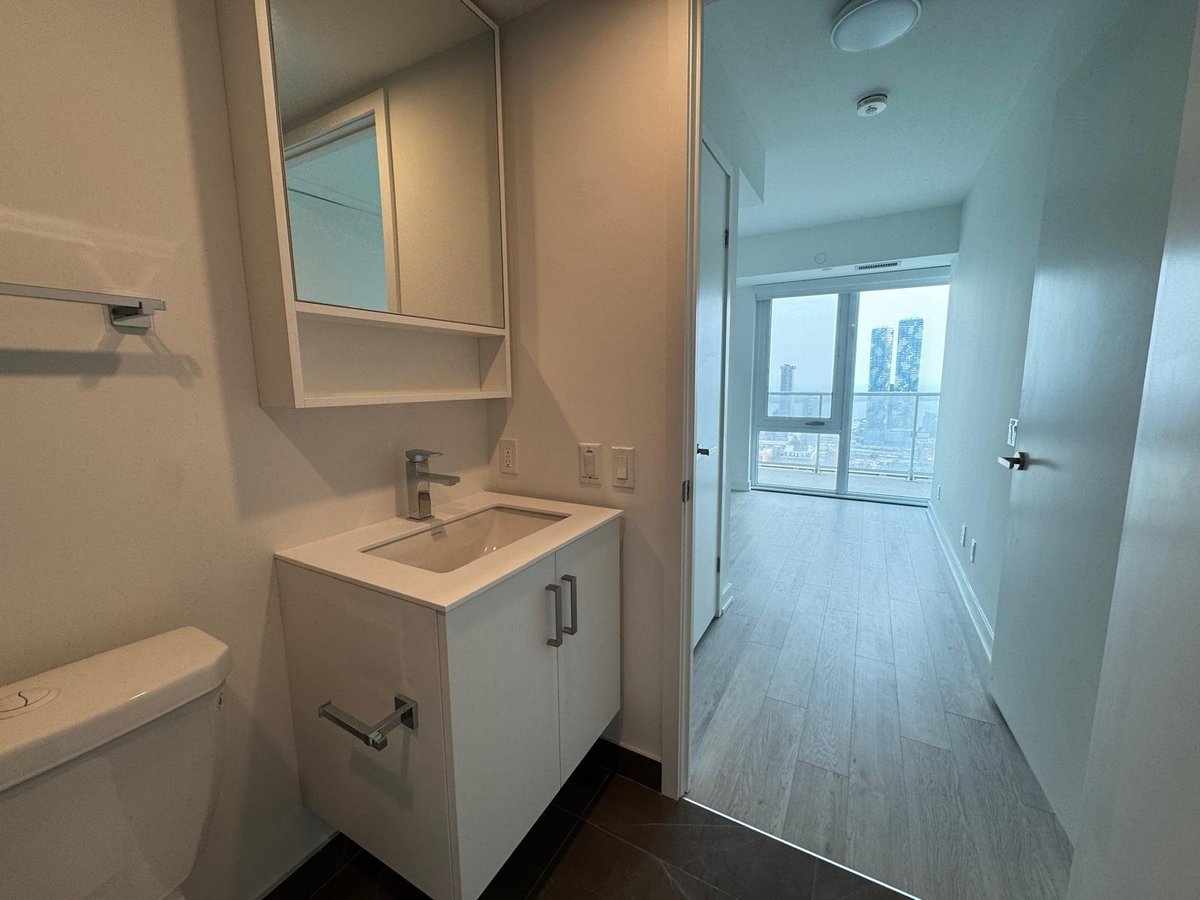 89 Queen Street East - Photo 9
