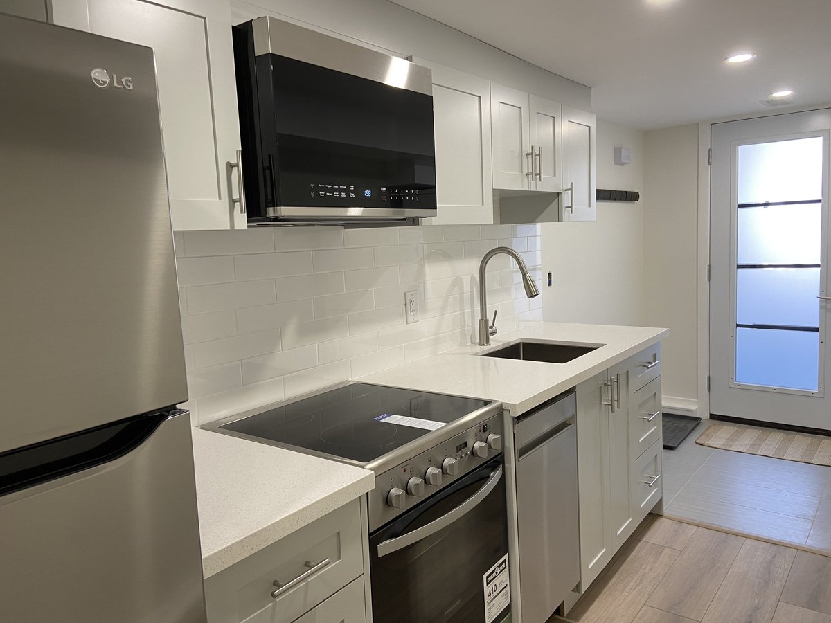 671 Crawford Street - Photo 4