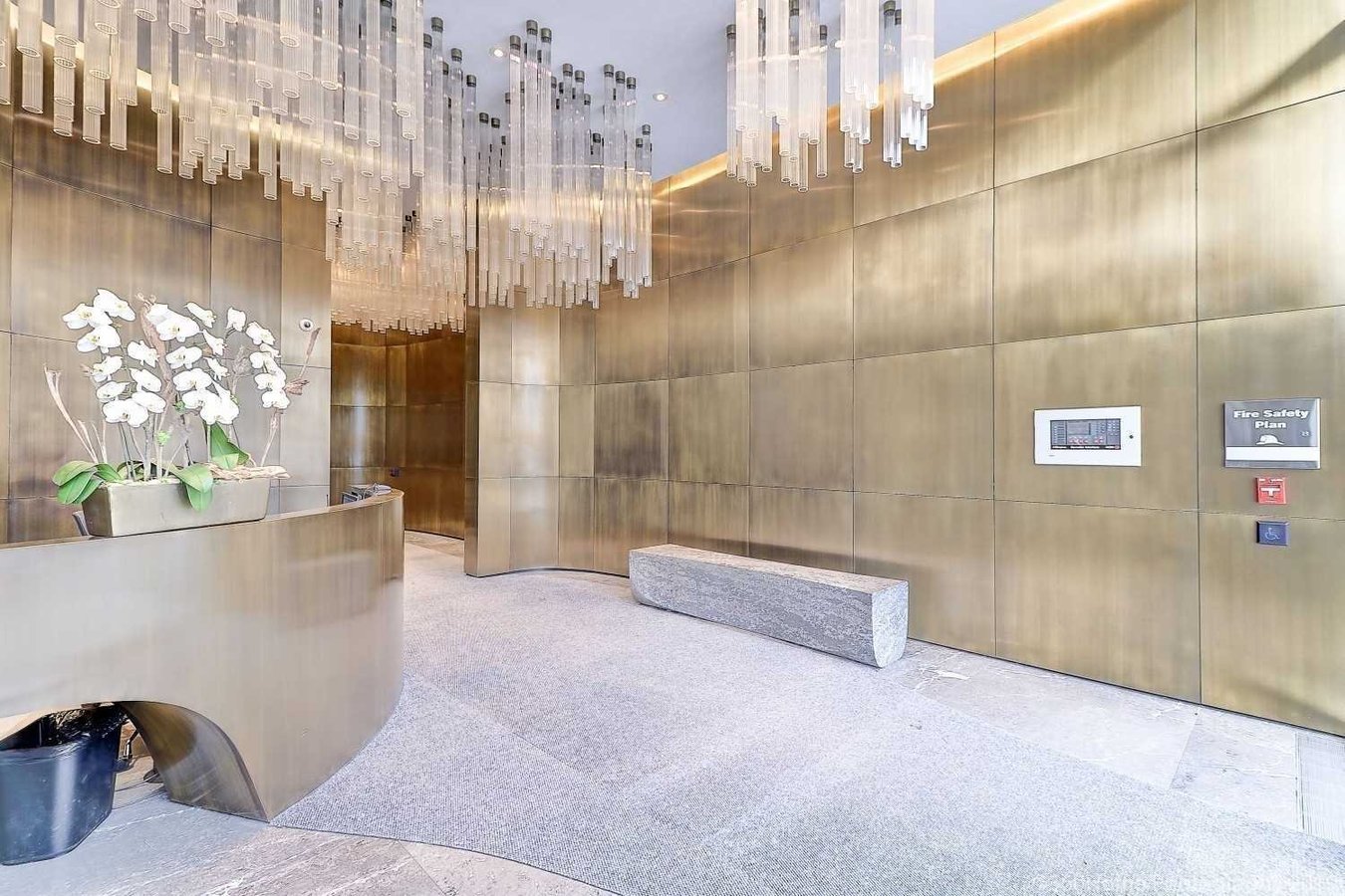 200 Bloor Street West - Photo 2
