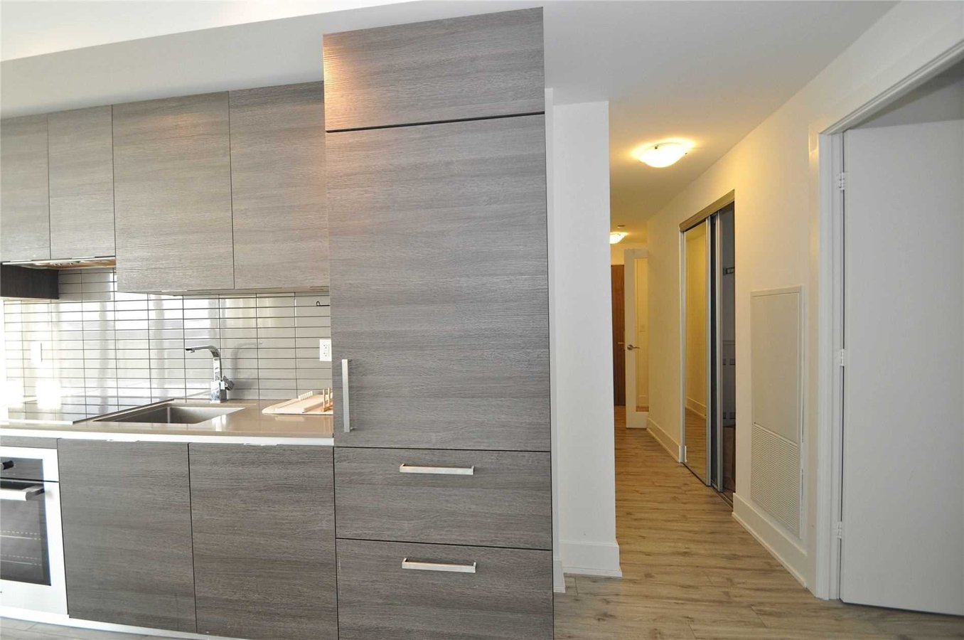 200 Bloor Street West - Photo 8