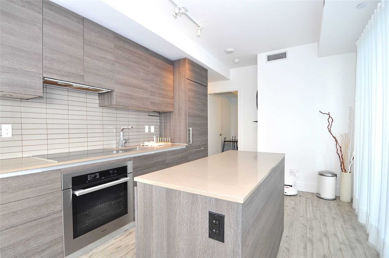 200 Bloor Street West - Photo 9
