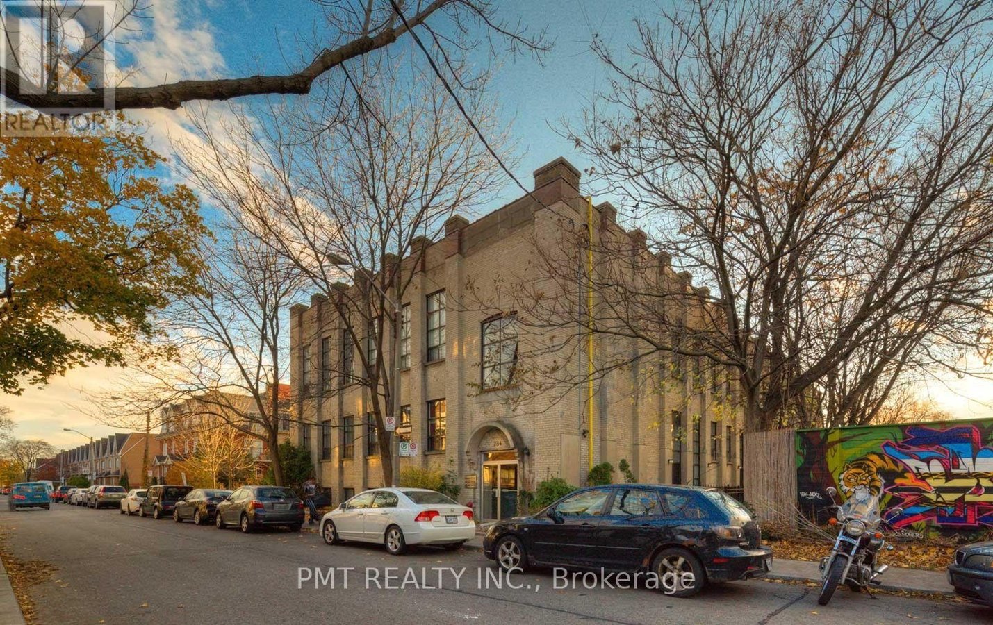 124 - 284 ST HELENS AVENUE - Photo 1