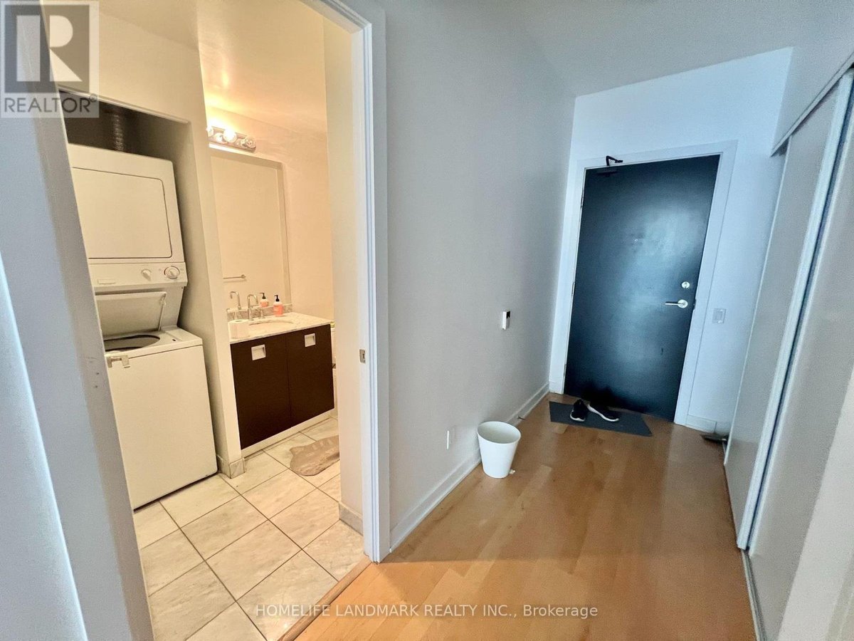 1604 - 33 CHARLES STREET E - Photo 18