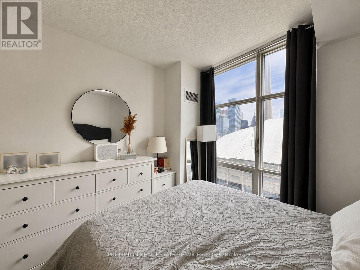 2708 - 10 NAVY WHARF COURT - Photo 14