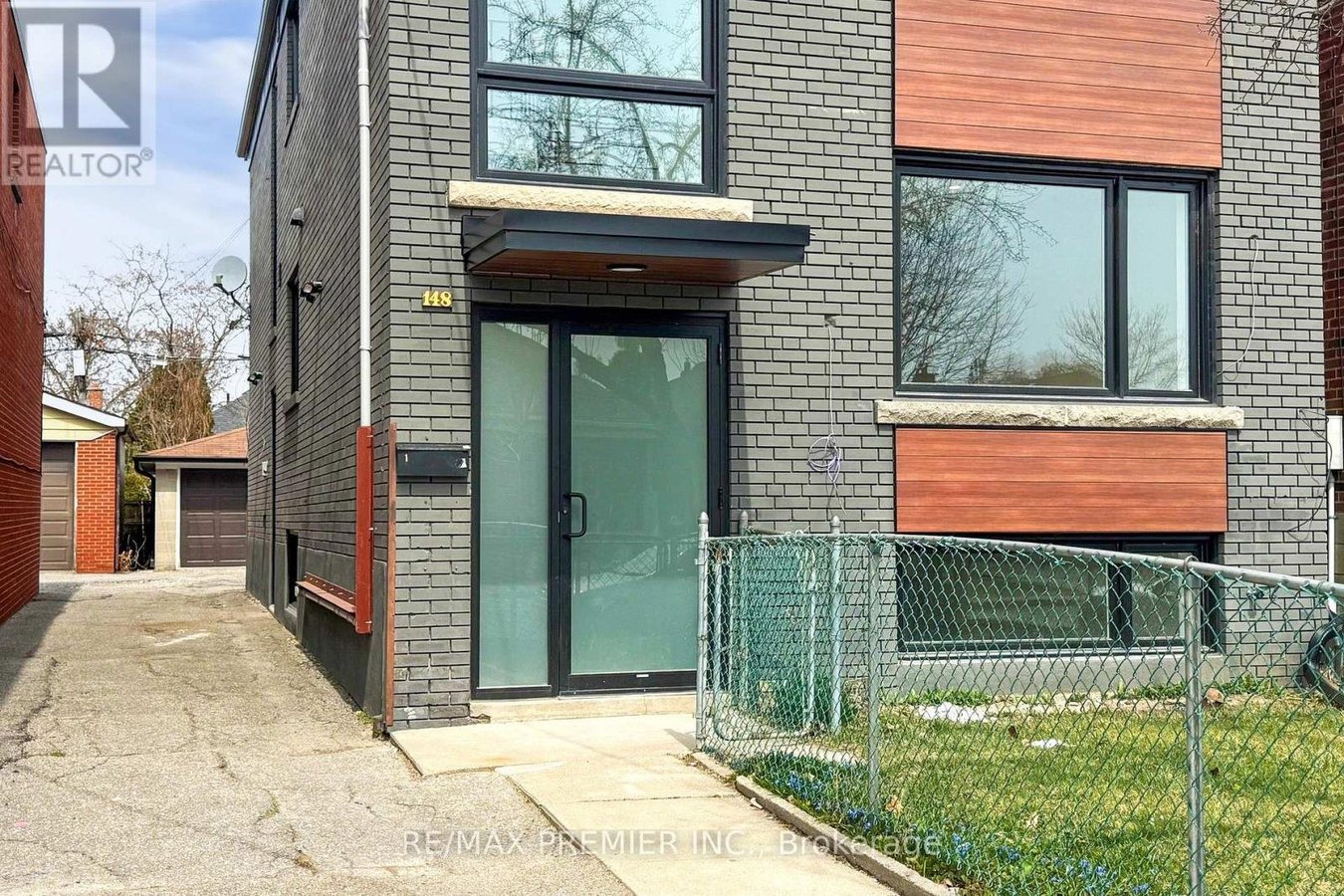 2 (UPPER) - 148 LAMBTON AVENUE - Photo 2