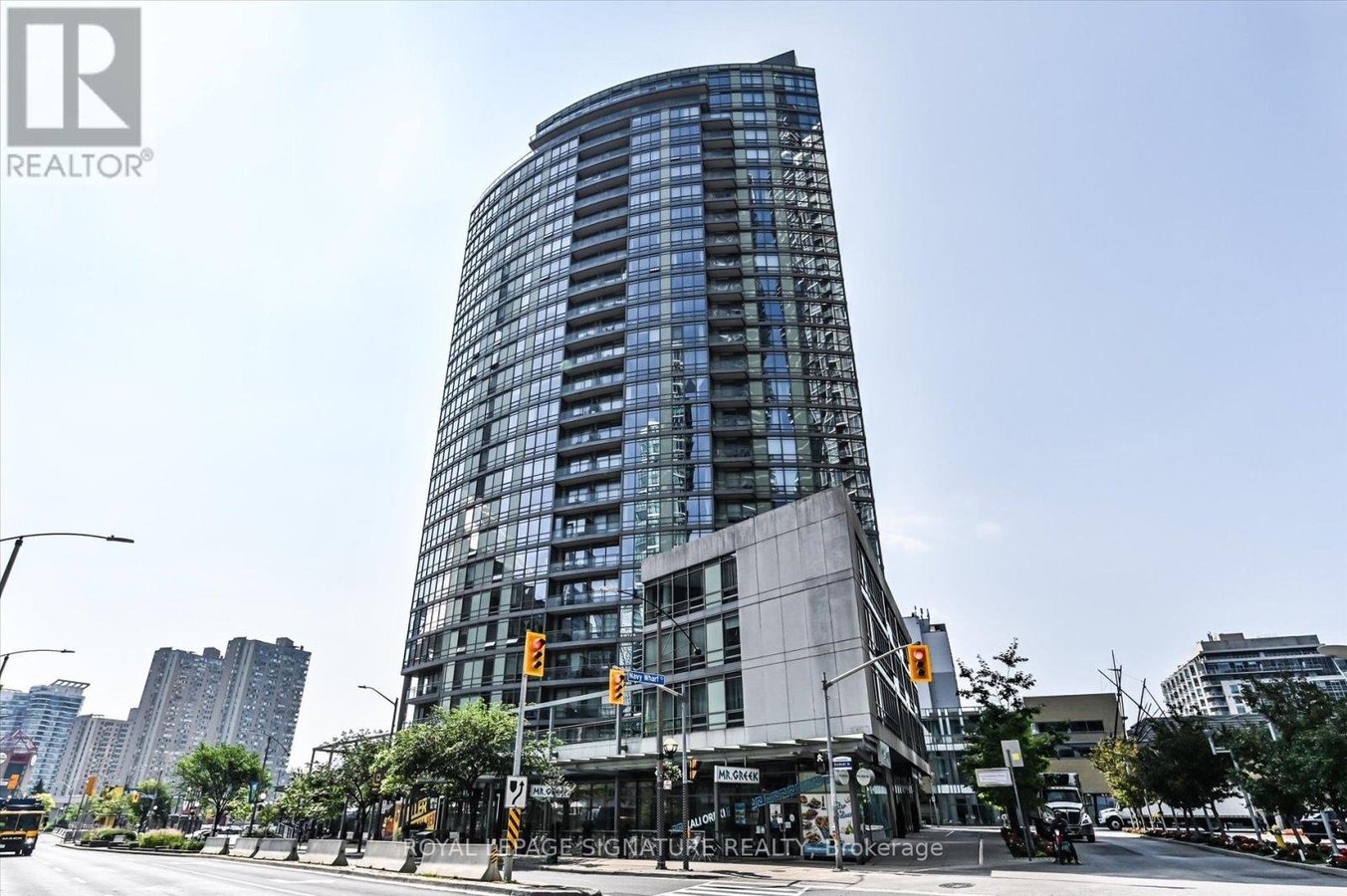 1102 - 5 MARINER TERRACE - Photo 3