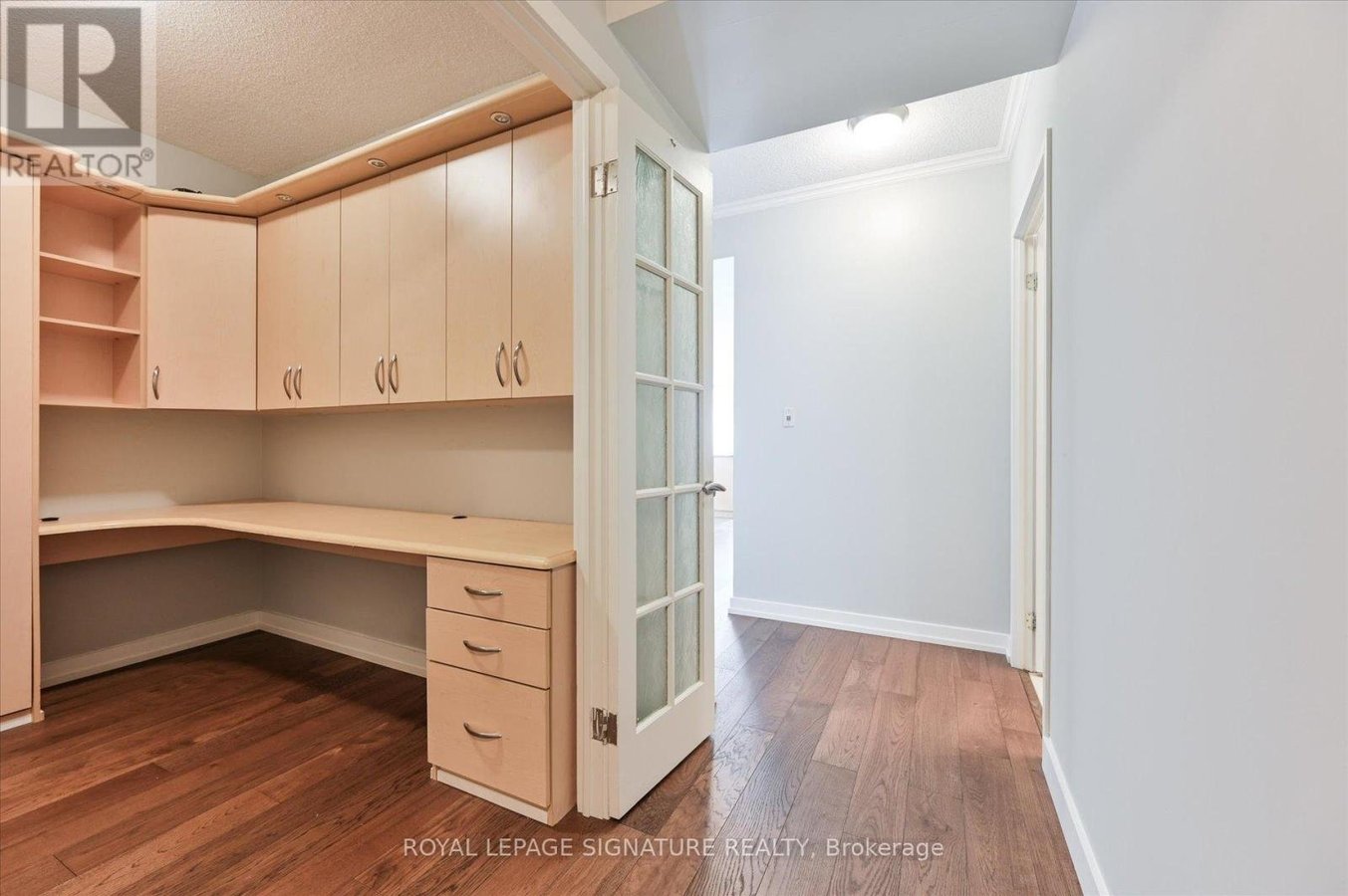 1102 - 5 MARINER TERRACE - Photo 5